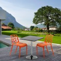 Musta neliönmallinen pöytä 70x70 cm ja kaksi tuolia Gelateria Mojito Malli
