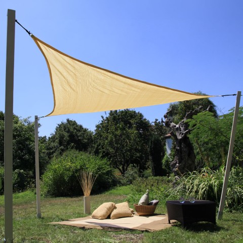 Vela varjostava kolmionmuotoinen aurinkovarjo ulkoilmaan Kurt Tarjous