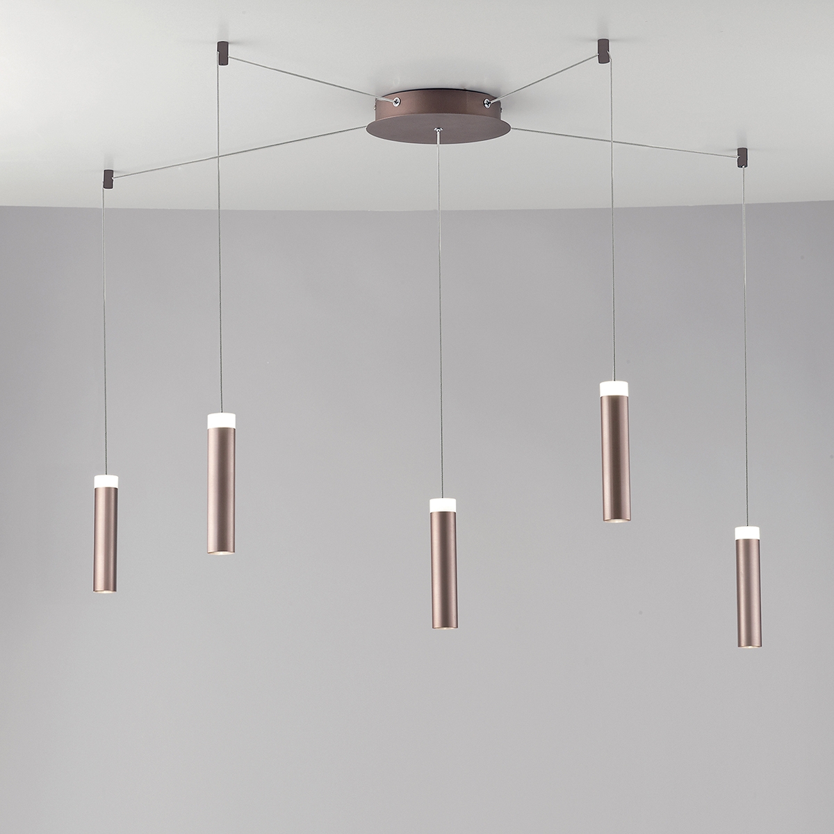 LED-kattovalaisin 5 riippuvalaisimella, moderni muotoilu Candle Tarjous